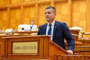 Miruţă: ”Parlamentarii PSD au ajuns să copieze proiectele depuse de USR în Parlament”